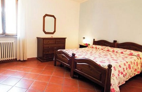 Campochiesa Apartment | Apartment 'Azalea' with Shared Pool, Shared Garden and Wi-Fi
