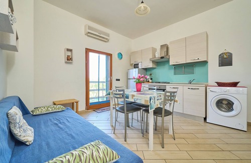 Castagneto Carducci Apartment | Apartment 'Bilocale In Campagna' with Private Garden, Balcony and Wi-Fi