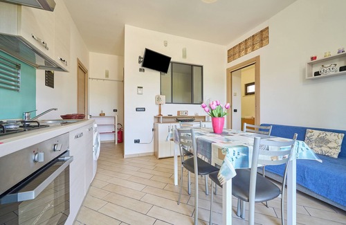 Castagneto Carducci Apartment | Apartment 'Bilocale In Campagna' with Private Garden, Balcony and Wi-Fi