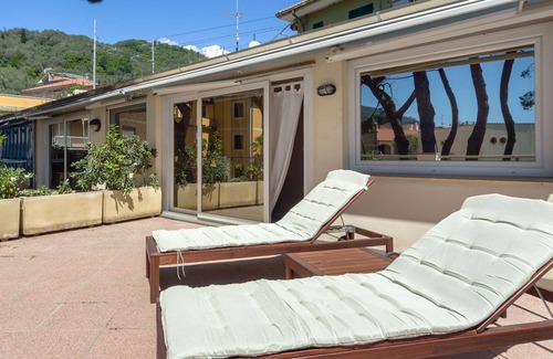 Moneglia Apartment | Apartment B - Two Floor Flat with Terrace, 90 m from Sea
