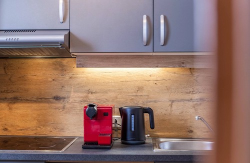 Ried im Oberinntal Apartment | Apartment 'Bergtraum Ried - Typ 1' with Mountain View, Shared Garden and Wi-Fi