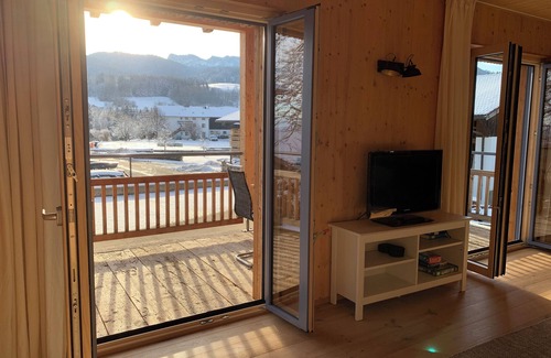 Bernau am Chiemsee Apartment | Apartment Berg 90sqm with balcony, max. 6 persons