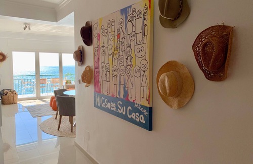 Costa del Sol Apartment | Apartment 'Beachfront In Fuengirola' with Sea View, Wi-Fi and Air Conditioning