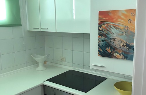 Coves Noves Apartment | Apartment 'Bel Appartement Vue Mer' with Sea View, Balcony and Wi-Fi