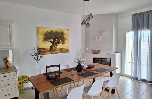 Pitsidia Apartment | Apartment 'Bella Casa Pitsidia' with Private Terrace, Wi-Fi and Air Conditioning