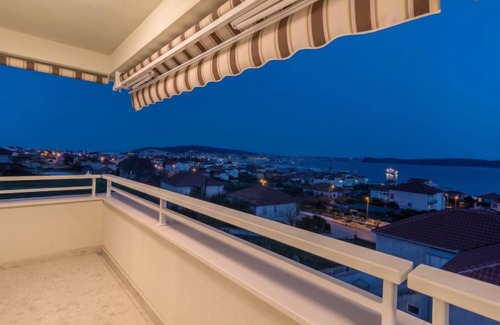 Seget Donji Apartment | Apartment Bella Vista (TGR251) in Trogir - 6 persons, 2 bedrooms