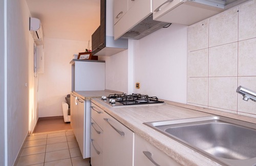 Brindisi Apartment | Apartment 'Bellavita and Pool' with Shared Pool, Wi-Fi and Air Conditioning