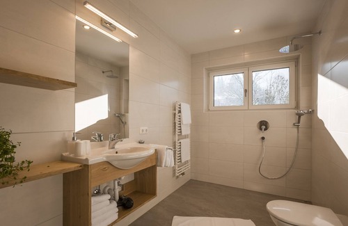 Kufstein Apartment | Apartment Bergseeblick Ticklhof am See