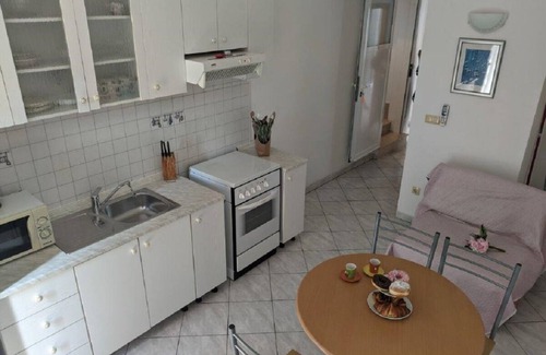 Okrug Gornji Apartment | Apartment Biserka - 50 m from beach : A6(4) - Okrug Gornji, Island Ciovo, Croatia
