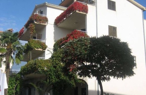 Okrug Gornji Apartment | Apartment Biserka - 50 m from beach : A5(4) - Okrug Gornji, Island Ciovo, Croatia