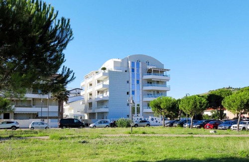 Roseto degli Abruzzi Apartment | Apartment Blue Bay Resort - RSO180 by Interhome