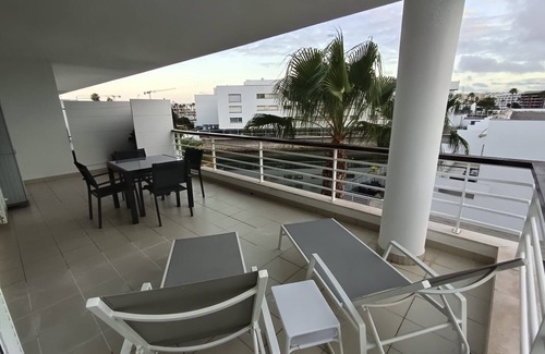 Telheiro Apartment | Apartment 'Blue Marine' with Lake View, Wi-Fi and Air Conditioning