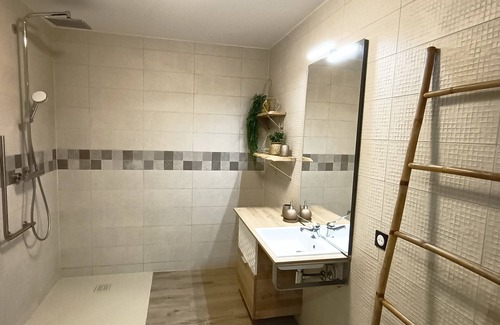 Saint-Jean-de-Sixt Apartment | Apartment, bottom of chalet 5 min from La Clusaz & Grand Bo.