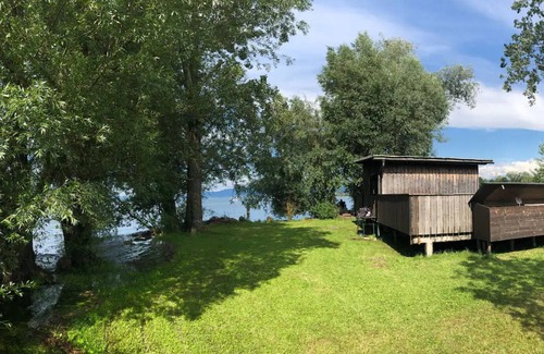 Gaissau Apartment | Apartment 'Bodensee 3 Mit Privatstrand' with Wi-Fi and Air Conditioning