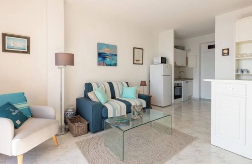 Toulon - Hyeres Apartment | Apartment Bona by Interhome