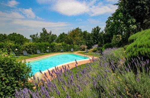 Castiglione della Valle Apartment | Apartment Borgo Monticelli in Perugia - 3 persons, 1 bedrooms