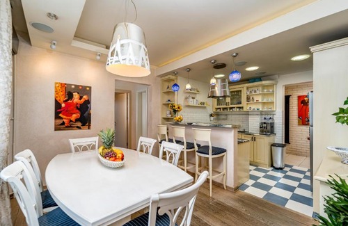 Novi Beograd Apartment | Apartment Botero