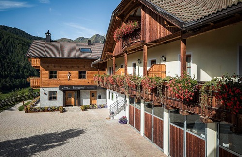 Valle Aurina Apartment | Apartment 'Bruneggerhof 3' with Mountain View, Private Garden and Wi-Fi