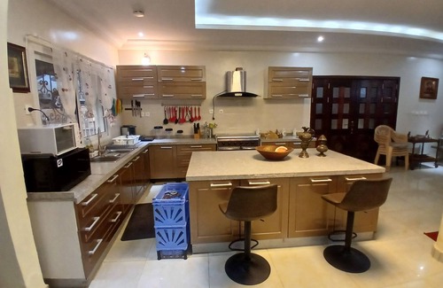 Conakry Apartment | Apartment building Saran Nongo
