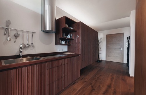 Collalbo Apartment | Apartment 'By Bemelmans' with Mountain View, Balcony and Wi-Fi