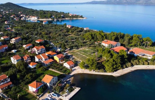 Iz Apartment | Apartment Captain's Villa in Iž/Iž Veli - 7 persons, 3 bedrooms