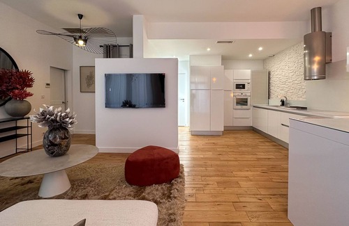 Boujan-sur-Libron Apartment | Apartment - Casa Django - Béziers