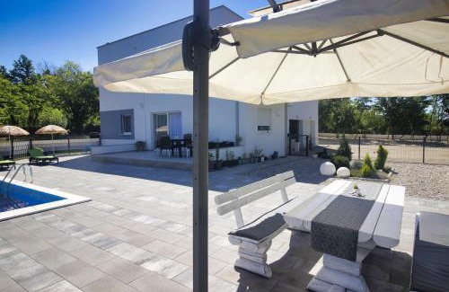 Trn Apartment | Apartment - CASA Adrianovo