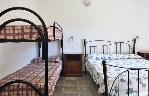 Elini House | Apartment "Casa Corongiu 2" with Mountain View & Shared Garden