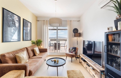 Alhama de Murcia Apartment | Apartment 'CasaDeLuxe Condado' with Mountain View, Shared Pool and Wi-Fi
