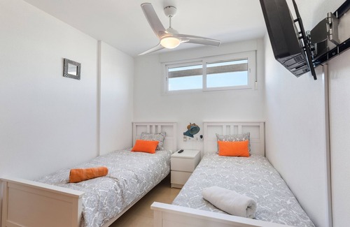 Alhama de Murcia Apartment | Apartment 'CasaDeLuxe Condado' with Mountain View, Shared Pool and Wi-Fi