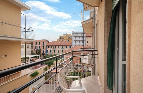 Alassio Apartment | Apartment 'Casa Gallo' with Private Terrace, Balcony and Air Conditioning