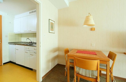 Meierhof Apartment | Apartment Casa Jenatsch-2 by Interhome