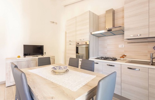 Trinita d'Agultu e Vignola Apartment | Apartment 'Casa Macis Vista Mare' with Sea View, Private Terrace and Air Conditioning