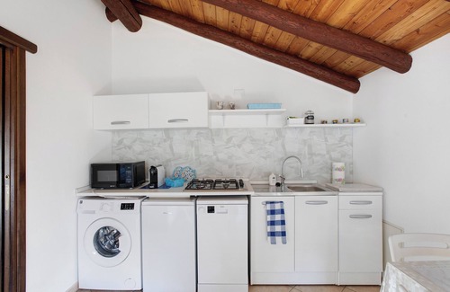 Montan-Angelin-Arensod Apartment | Apartment 'Casa Sabrina - Appartamento Bianco' with Mountain View, Private Terrace and Wi-Fi