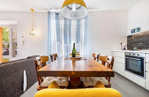 Rovereto Apartment | Apartment 'Casa Sul Leno' with Mountain View and Wi-Fi