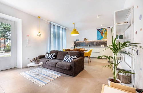 Rovereto Apartment | Apartment 'Casa Sul Leno' with Mountain View and Wi-Fi