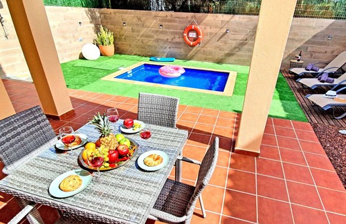 Tarajalejo House | Apartment Casa TaraMar Tarajalejo max. 8 people Pool WiFi Sea view close to the beach