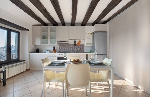 Borgo San Leonardo Apartment | Apartment 'Casa Vacanze Civetta' with Shared Terrace & Wi-Fi