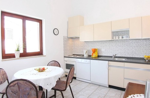 Brulo Apartment | Apartment Castel with sea view for 4 persons in Porec, top location, close to the sea