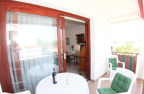 Brulo Apartment | Apartment Castel with sea view for 4 persons in Porec, top location, close to the sea
