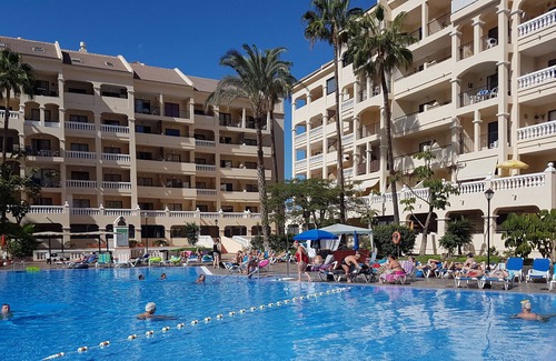 Los Cristianos Apartment | Apartment Castle Harbor only 700 meters to the sea, heated pool, wifi, balcony