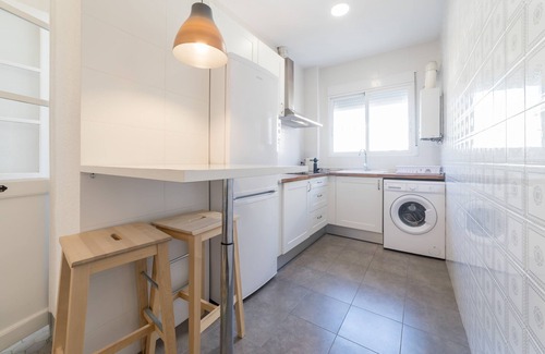 Morvedre Apartment | Apartment Central by Torres de Serrano with Wifi