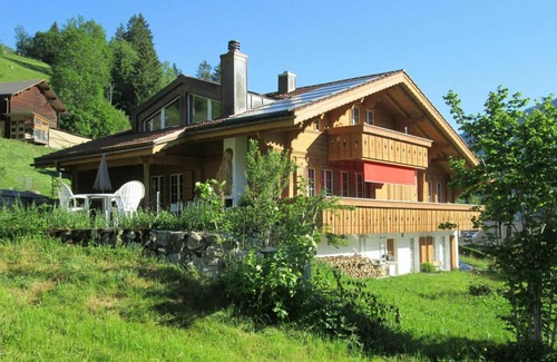 Lenk Apartment | Apartment ∙ 2 bedrooms ∙ 5 guests
