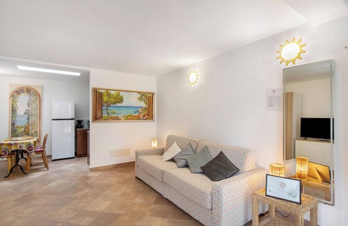 Garlenda Apartment | Apartment 'Chalet Salvia' with Mountain View, Shared Pool & Wi-Fi