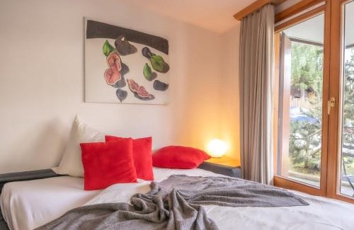 Surlej Apartment | Apartment Chesa Vadret Surlej by Interhome