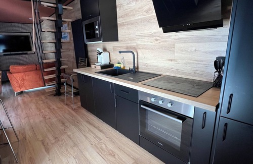 Calais City Center Apartment | Apartment Containers 900 m from the beach