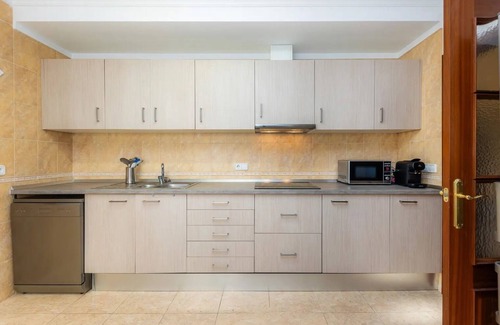 Cala Ratjada Apartment | Apartment 'Coromina - Estany' with Sea Views, Wi-Fi and Air Conditioning