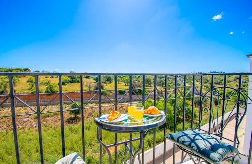 Ferragudo Apartment | Apartment Crossing Keys, Two Bedrooms, Ferragudo