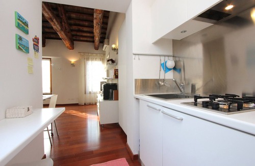 Cannaregio Apartment | Apartment Crystal (200m from Rialto´s Bridge)