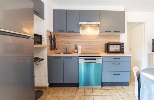 Les Hauts de Canet Apartment | Apartment 'Dream House Halawa' with Shared Pool, Wi-Fi and Air Conditioning